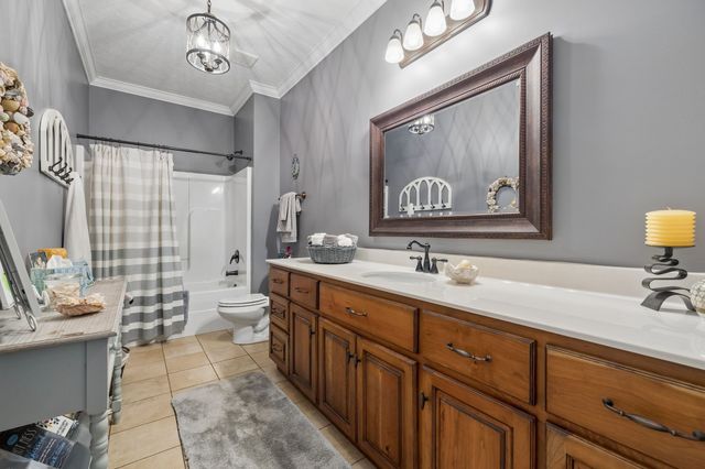 145 Airport Ct, Waverly, TN 37185