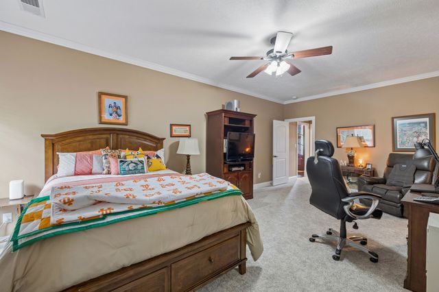 145 Airport Ct, Waverly, TN 37185