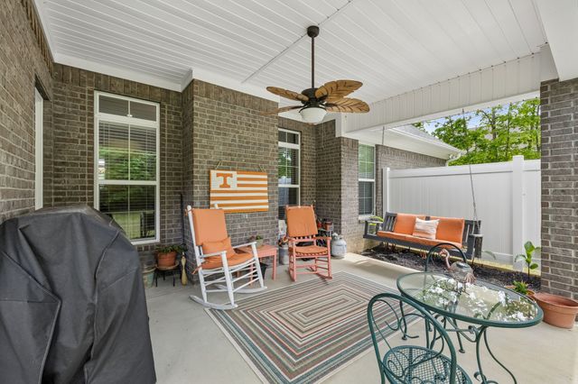 145 Airport Ct, Waverly, TN 37185