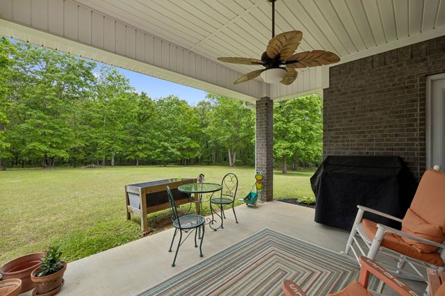 145 Airport Ct, Waverly, TN 37185