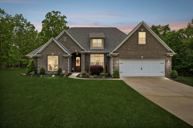 145 Airport Ct, Waverly, TN 37185