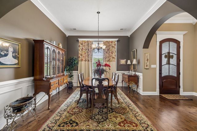 145 Airport Ct, Waverly, TN 37185