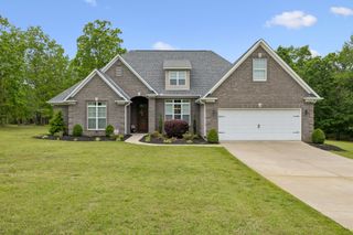 145 Airport Ct, Waverly, TN 37185