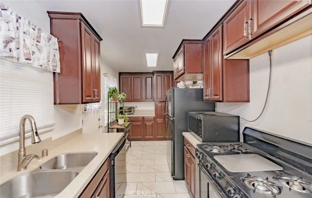 526 W Water Street, Anaheim, CA 92805