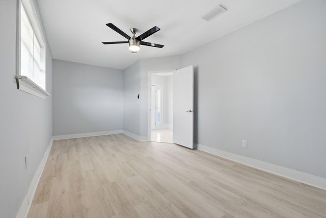 535 Dolphin Avenue, Fort Walton Beach, FL 32548