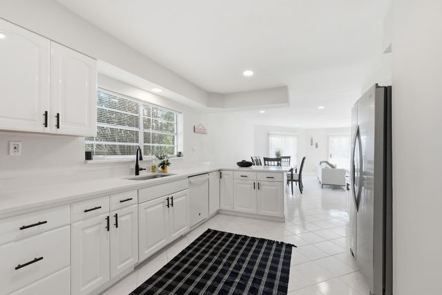 535 Dolphin Avenue, Fort Walton Beach, FL 32548