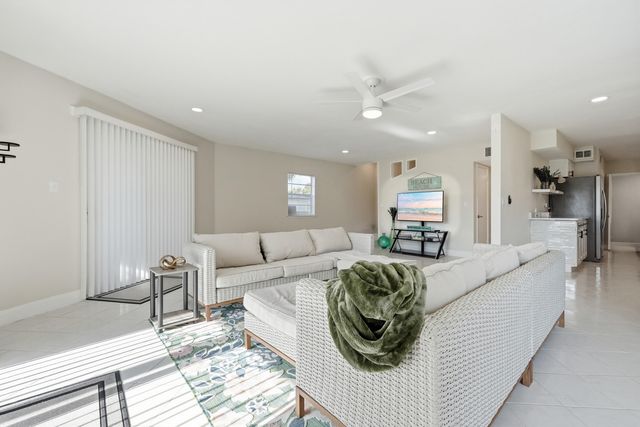 535 Dolphin Avenue, Fort Walton Beach, FL 32548