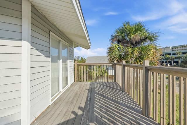 535 Dolphin Avenue, Fort Walton Beach, FL 32548