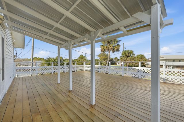 535 Dolphin Avenue, Fort Walton Beach, FL 32548