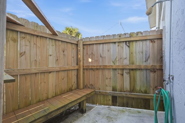 535 Dolphin Avenue, Fort Walton Beach, FL 32548