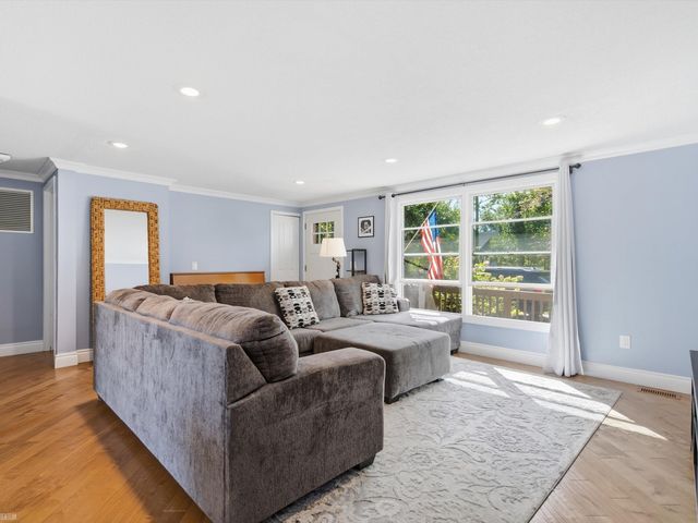 2789 Hickory Lawn Road, Rochester Hills, MI 48307