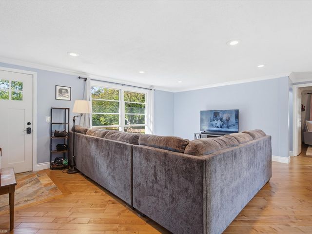 2789 Hickory Lawn Road, Rochester Hills, MI 48307