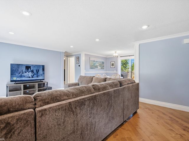 2789 Hickory Lawn Road, Rochester Hills, MI 48307