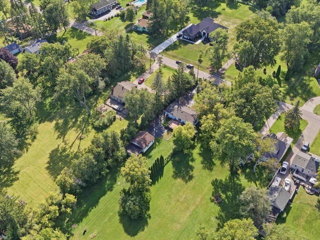 2789 Hickory Lawn Road, Rochester Hills, MI 48307