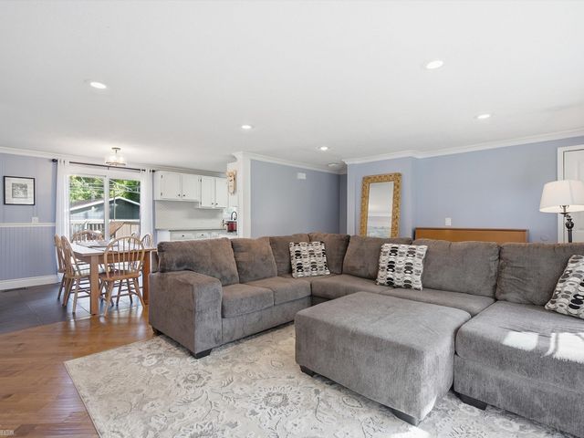 2789 Hickory Lawn Road, Rochester Hills, MI 48307