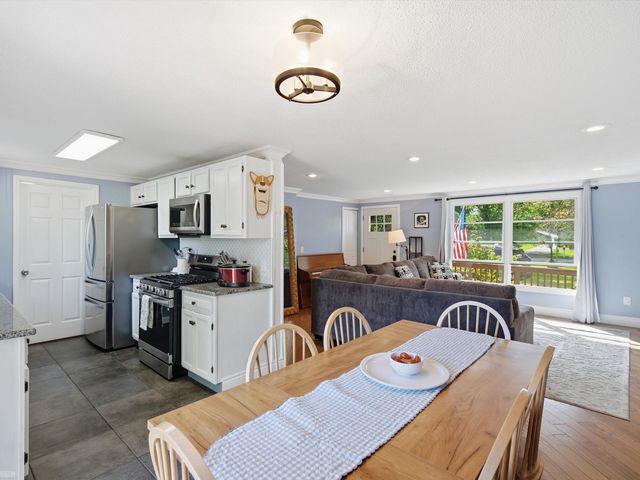 2789 Hickory Lawn Road, Rochester Hills, MI 48307