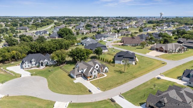 6543 N Blue Sage Drive, Owasso, OK 74055