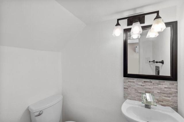 4039 Cole Avenue 105, Dallas, TX 75204