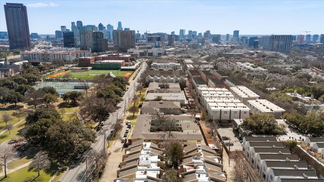 4039 Cole Avenue 105, Dallas, TX 75204