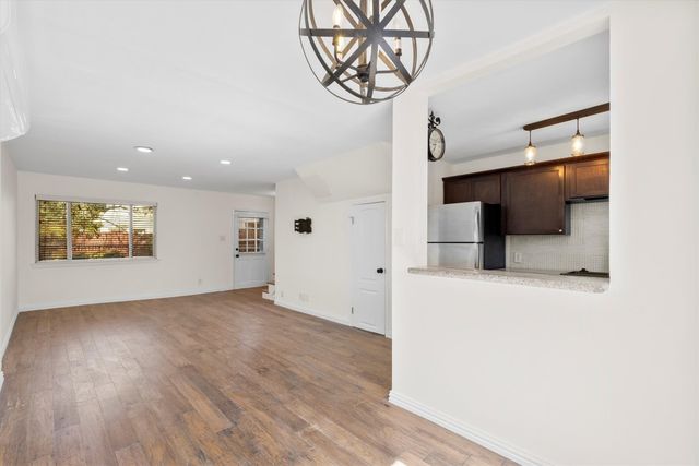 4039 Cole Avenue 105, Dallas, TX 75204