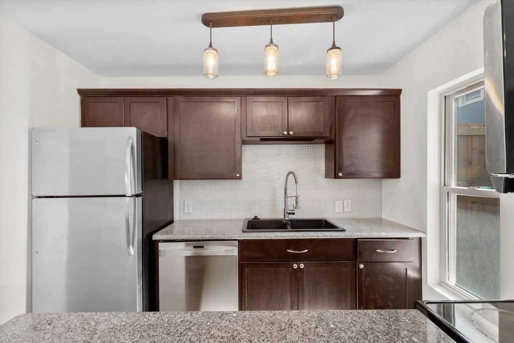 4039 Cole Avenue 105, Dallas, TX 75204