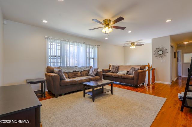 546 Vaughn Avenue, Toms River, NJ 08753