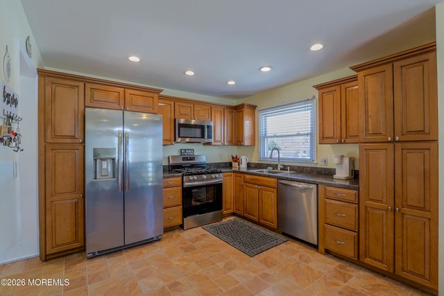 546 Vaughn Avenue, Toms River, NJ 08753