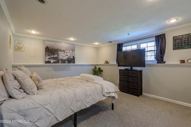 546 Vaughn Avenue, Toms River, NJ 08753