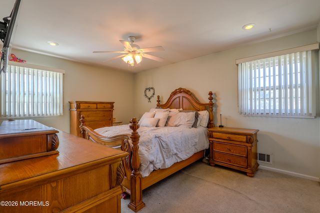 546 Vaughn Avenue, Toms River, NJ 08753