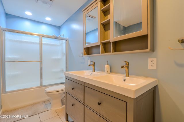 546 Vaughn Avenue, Toms River, NJ 08753