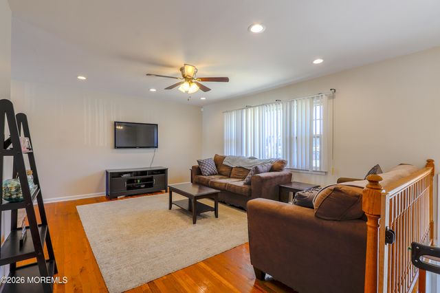 546 Vaughn Avenue, Toms River, NJ 08753