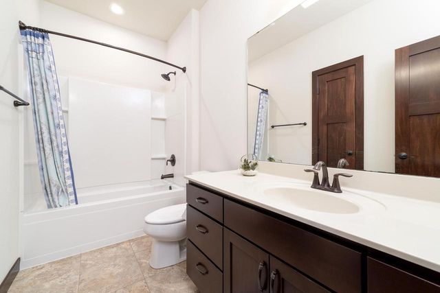 9406 Silverstone Lane, Verona, WI 53593