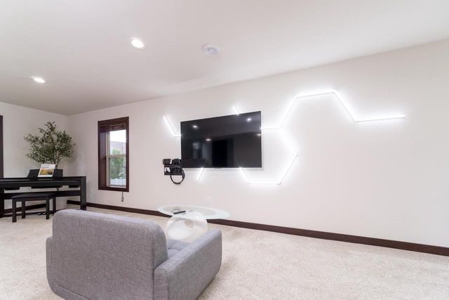 9406 Silverstone Lane, Verona, WI 53593