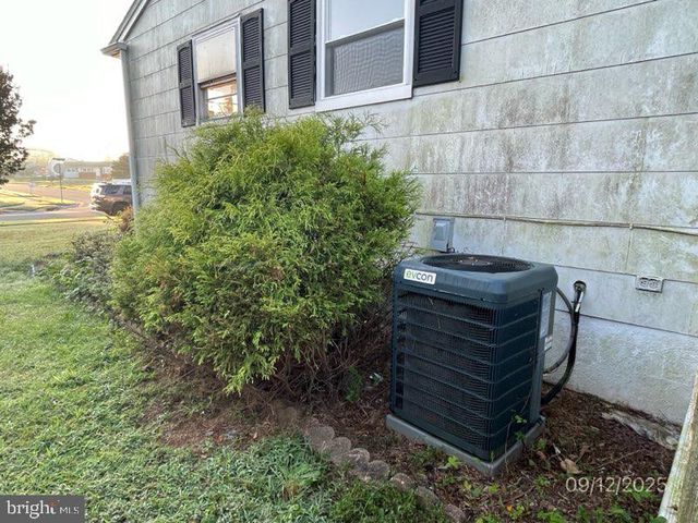 1552 JOHN CLARK RD, Dover, DE 19904