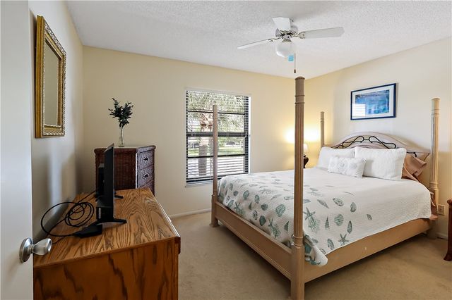 31 Plantation Drive 204, Vero Beach, FL 32966