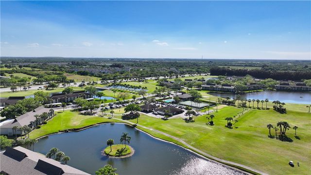 31 Plantation Drive 204, Vero Beach, FL 32966