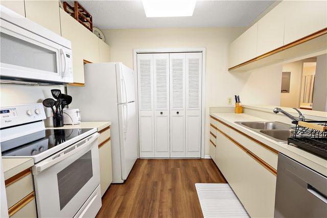 31 Plantation Drive 204, Vero Beach, FL 32966