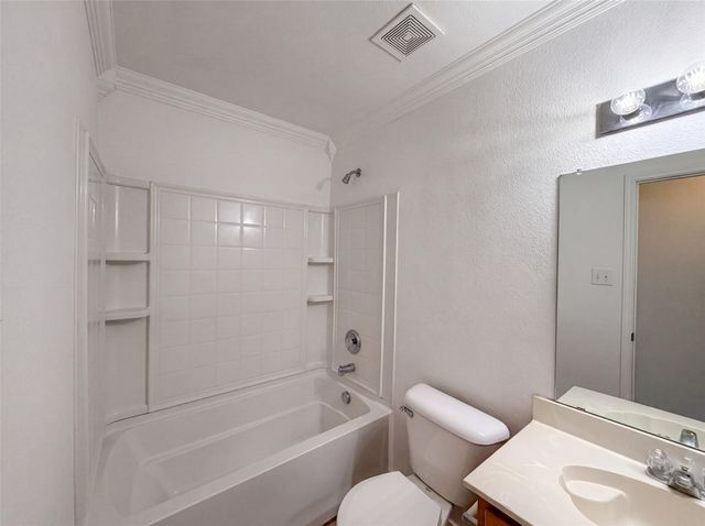 6200 St James Place, Denton, TX 76210