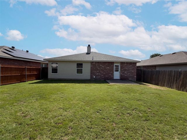 6200 St James Place, Denton, TX 76210