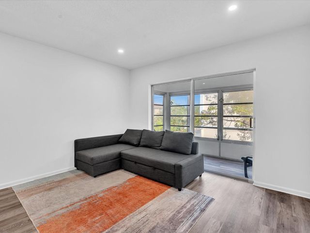 2151 NE 68th Street 226, Fort Lauderdale, FL 33308