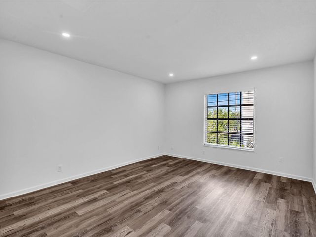 2151 NE 68th Street 226, Fort Lauderdale, FL 33308