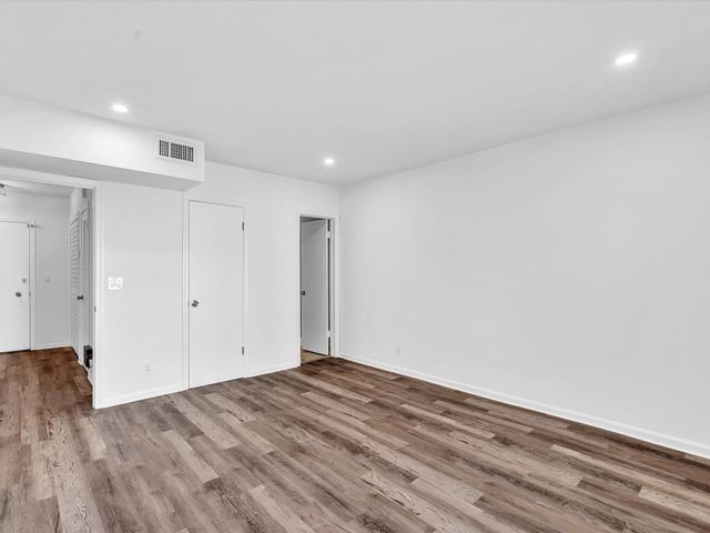 2151 NE 68th Street 226, Fort Lauderdale, FL 33308