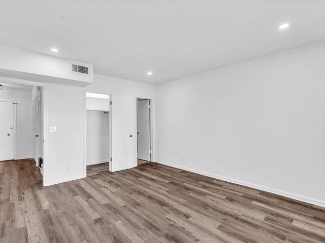 2151 NE 68th Street 226, Fort Lauderdale, FL 33308