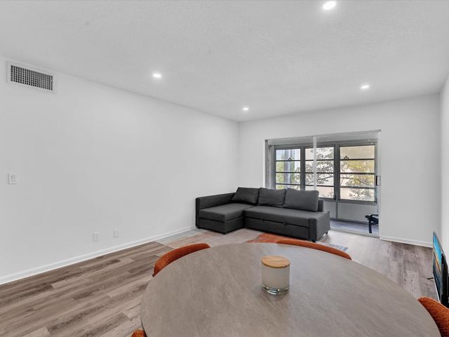 2151 NE 68th Street 226, Fort Lauderdale, FL 33308