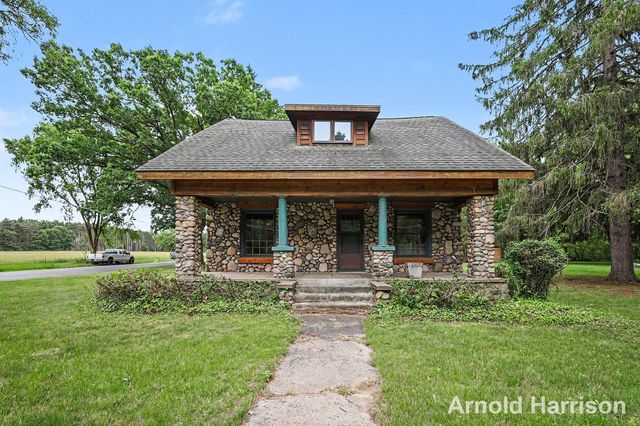 11265 W Sidney Road, Montcalm Twp, MI 49326
