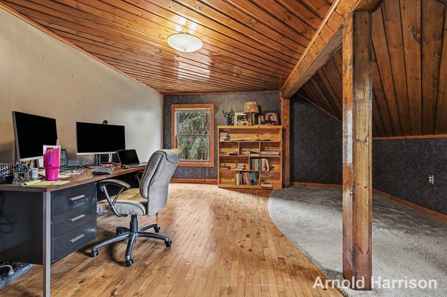 11265 W Sidney Road, Montcalm Twp, MI 49326