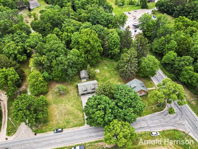11265 W Sidney Road, Montcalm Twp, MI 49326