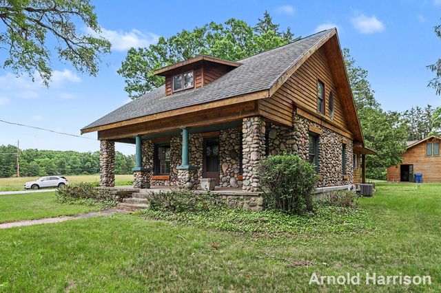 11265 W Sidney Road, Montcalm Twp, MI 49326
