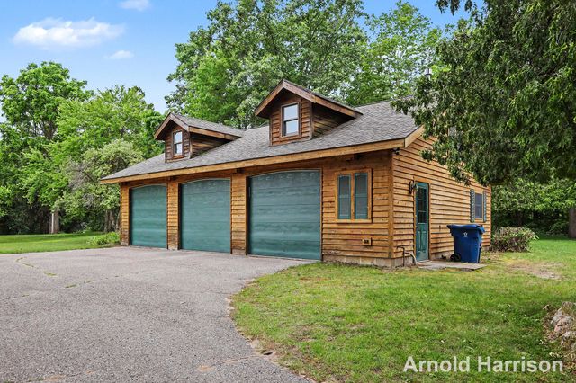 11265 W Sidney Road, Montcalm Twp, MI 49326
