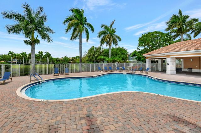 1418 W Wickham Circle B, Delray Beach, FL 33445